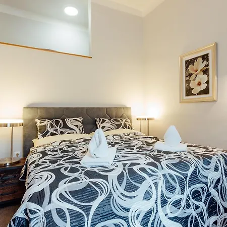 Botanicky Dvor Apartmanhotel Banská Štiavnica