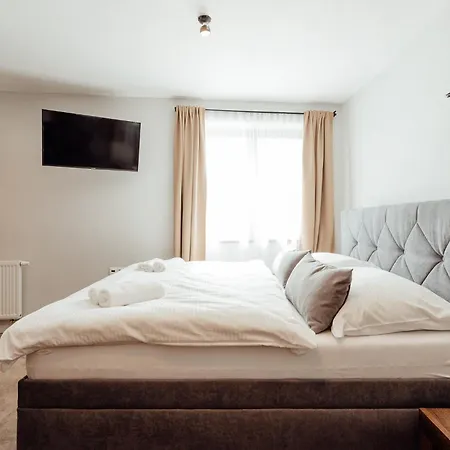 Apartmanhotel Botanicky Dvor 3*